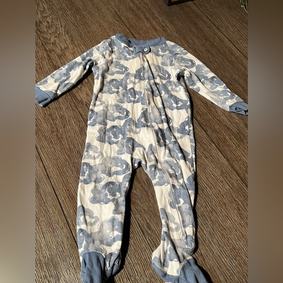Other - Burts Bees Baby Cloud Baby 6-9 Months Zipper Front Footed Pajamas